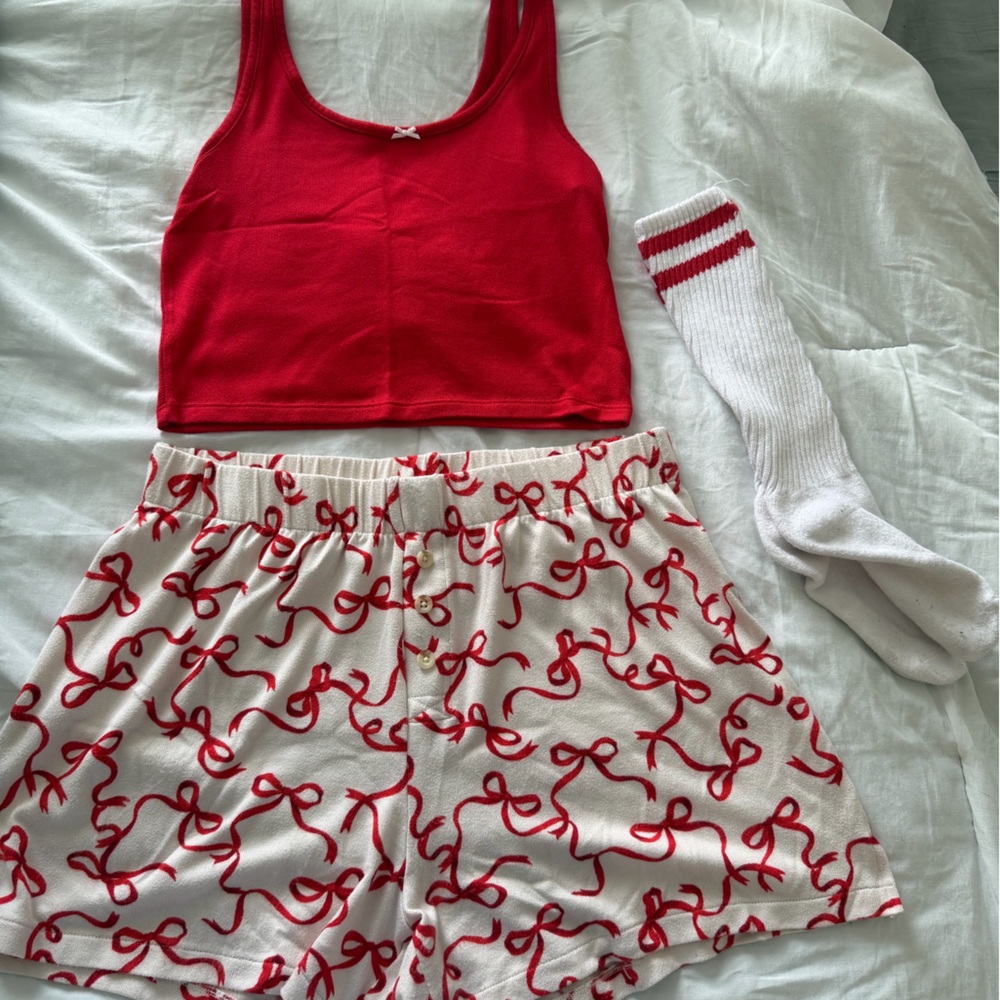 American eagle cropped tank top & high rise shorts size medium pajama set